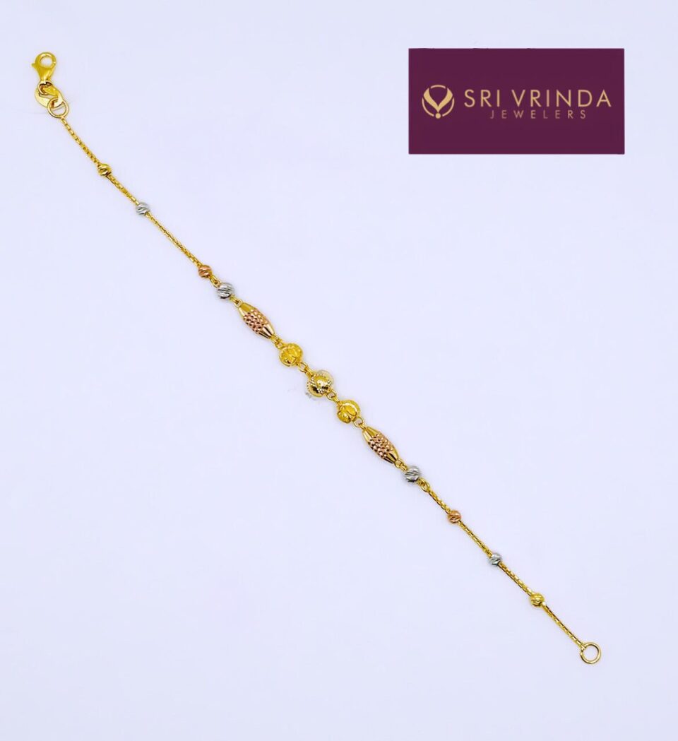 22kt gold women's bracelet(4.90 gm)