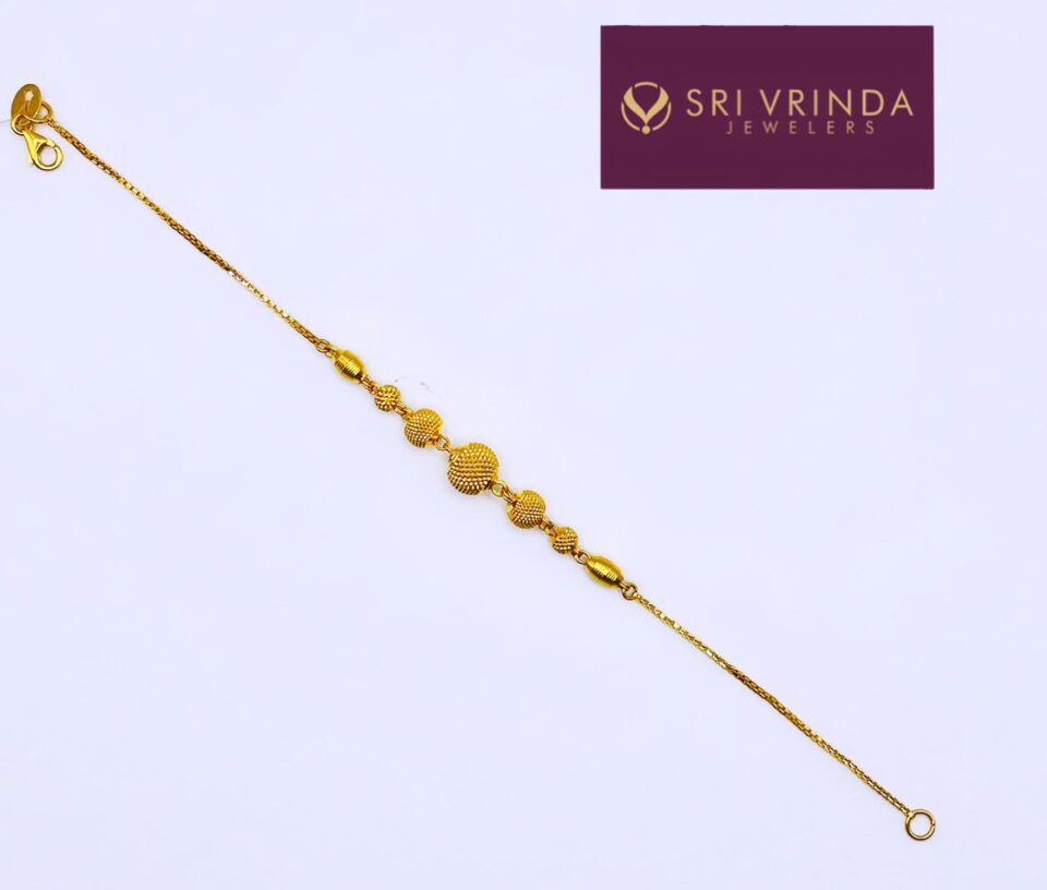22kt gold women's bracelet(4.85 gm)