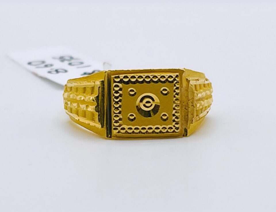22kt gold men's ring (8.60 gm)