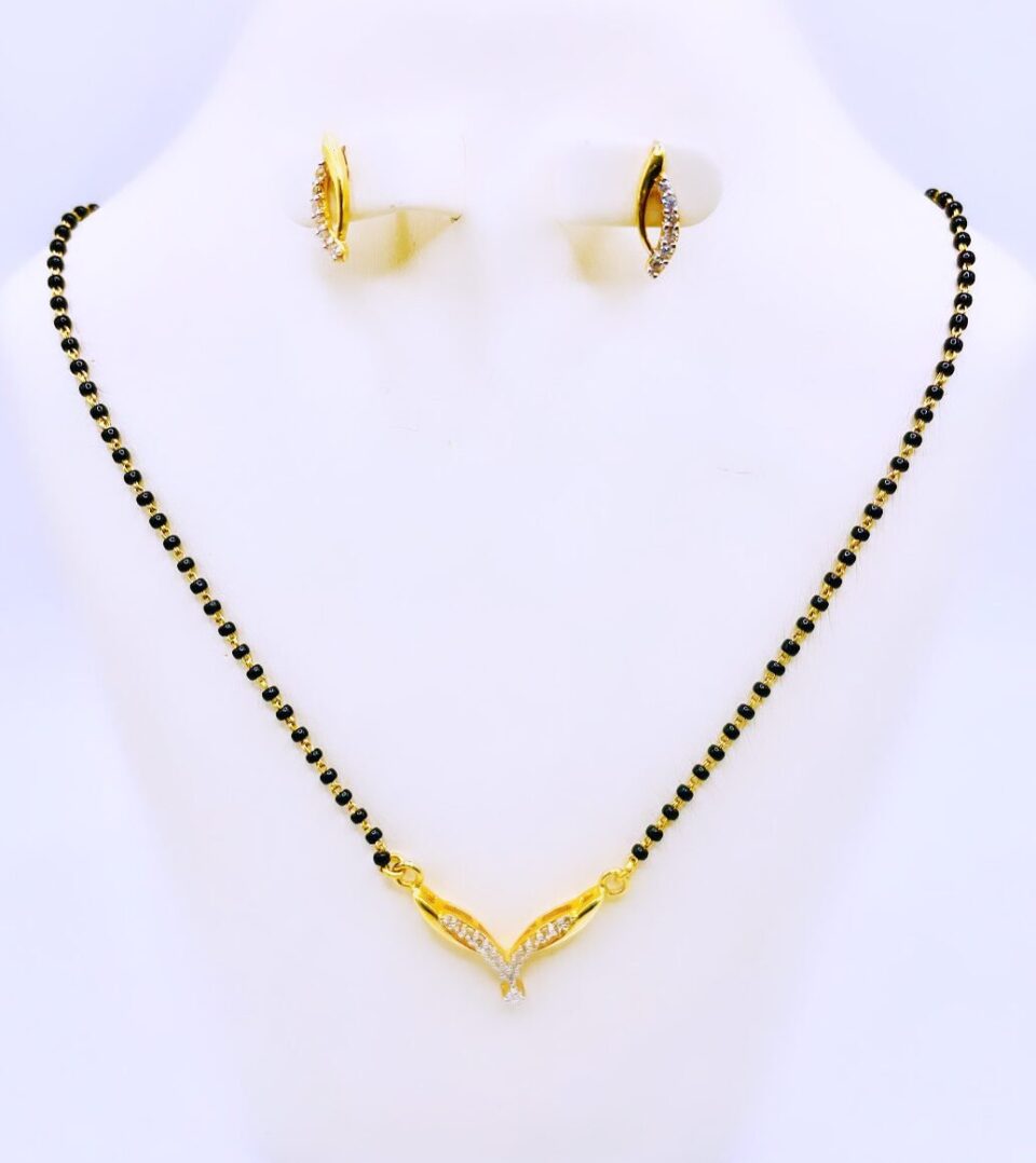 22k gold mangalsutra set (8.10 gm)