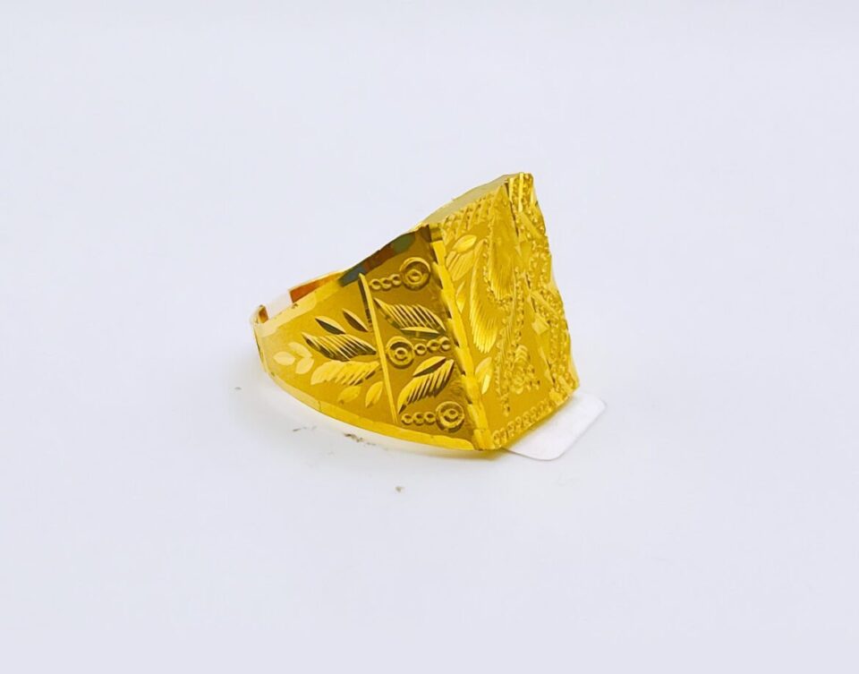 22kt gold men's ring (5.15 gm)