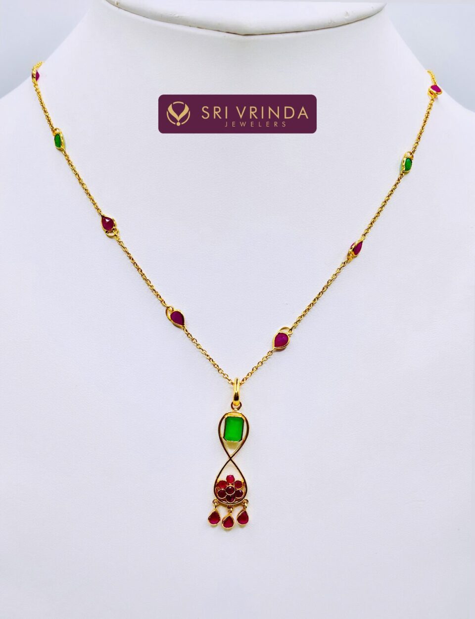 22kt gold ruby emerald set ( 12.65 gm)