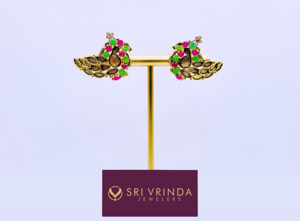 22k gold earrings (7.90 gm)
