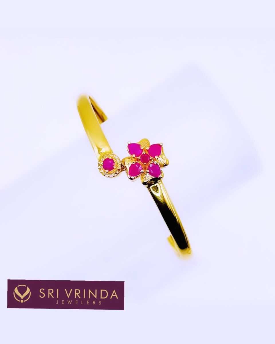 22kt gold bangle with ruby