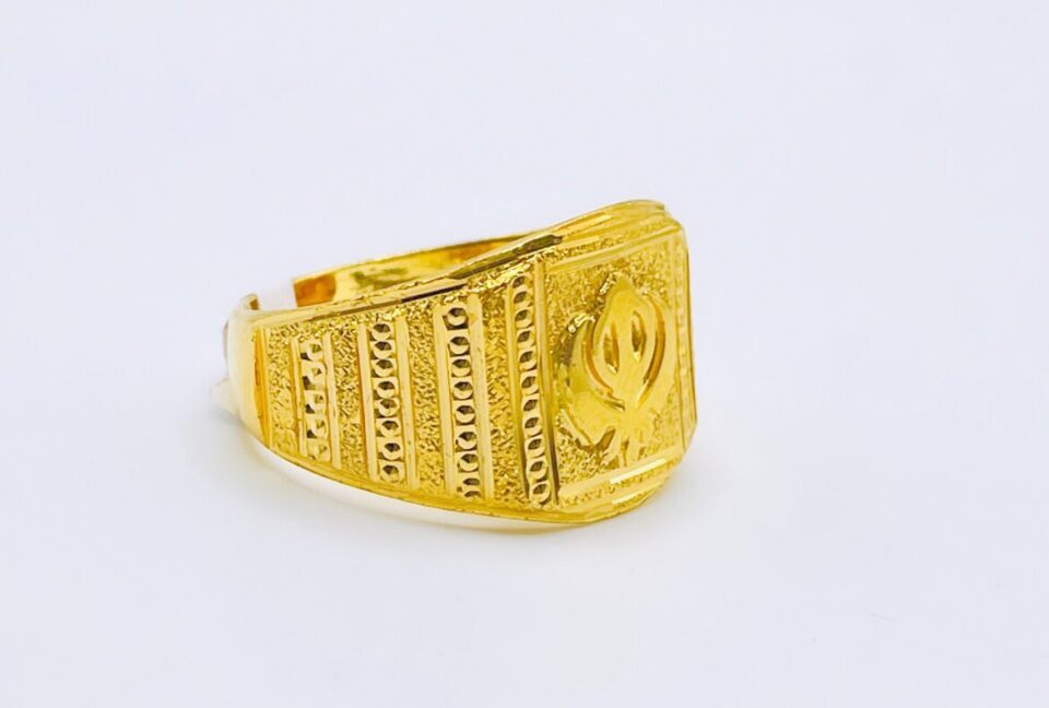 22kt gold men's ring (10.30 gm)