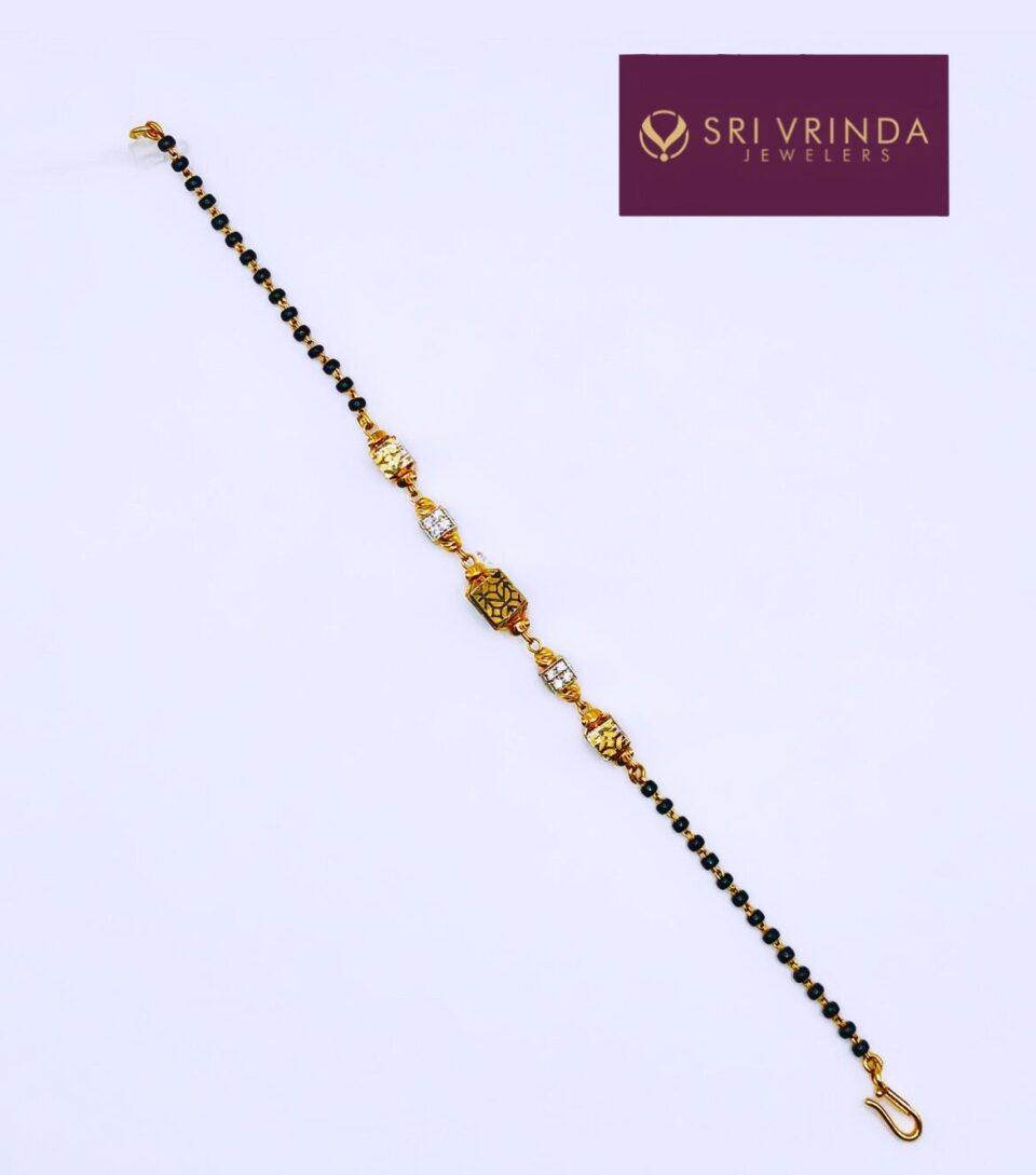 22kt gold women's bracelet(5.80 gm)