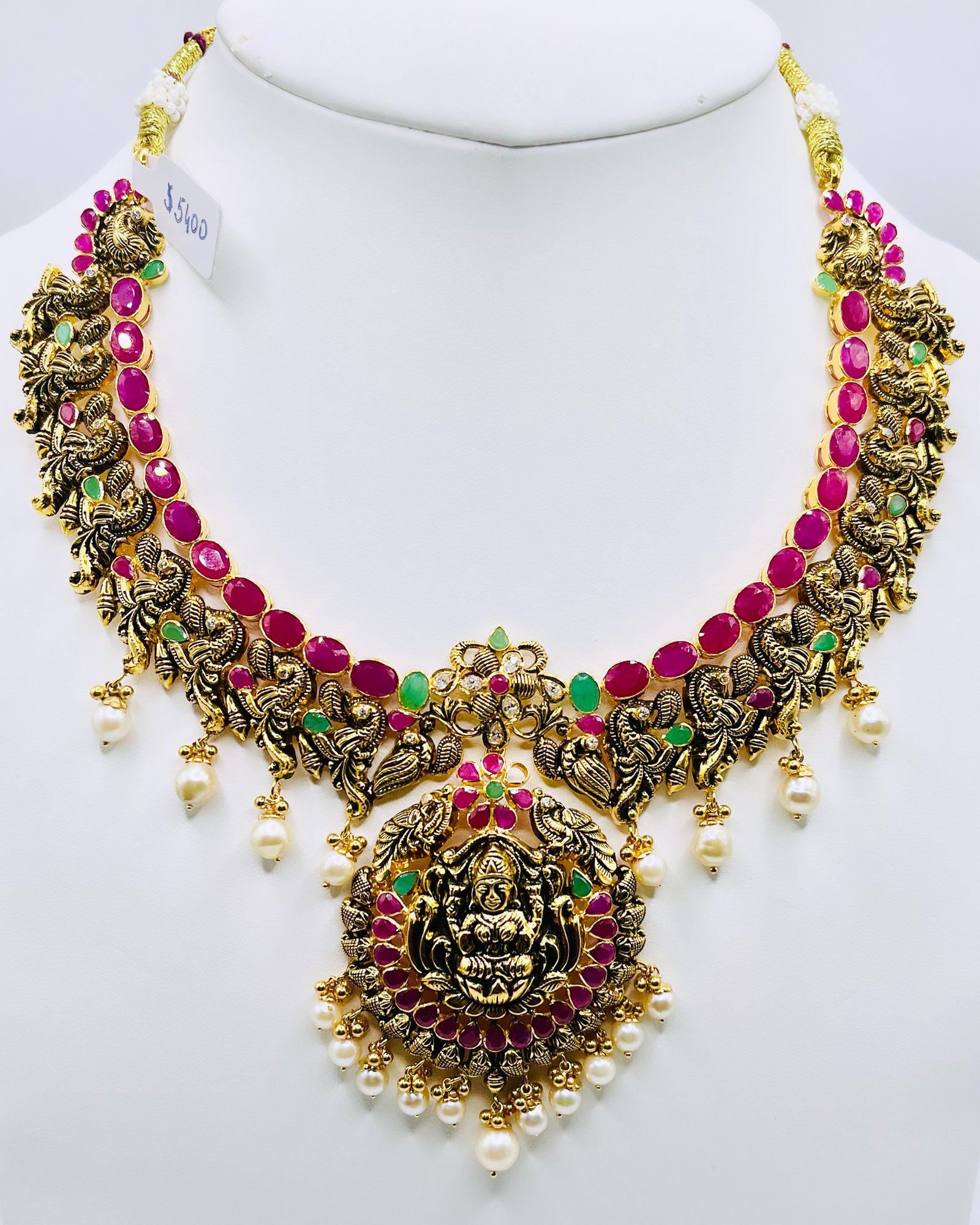 22k antique necklace(59.80 gm)